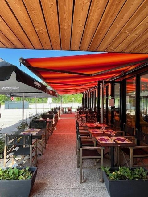 Hotel Restaurant Akena Molinges - La Brocatelle Saint-Claude Exterior photo
